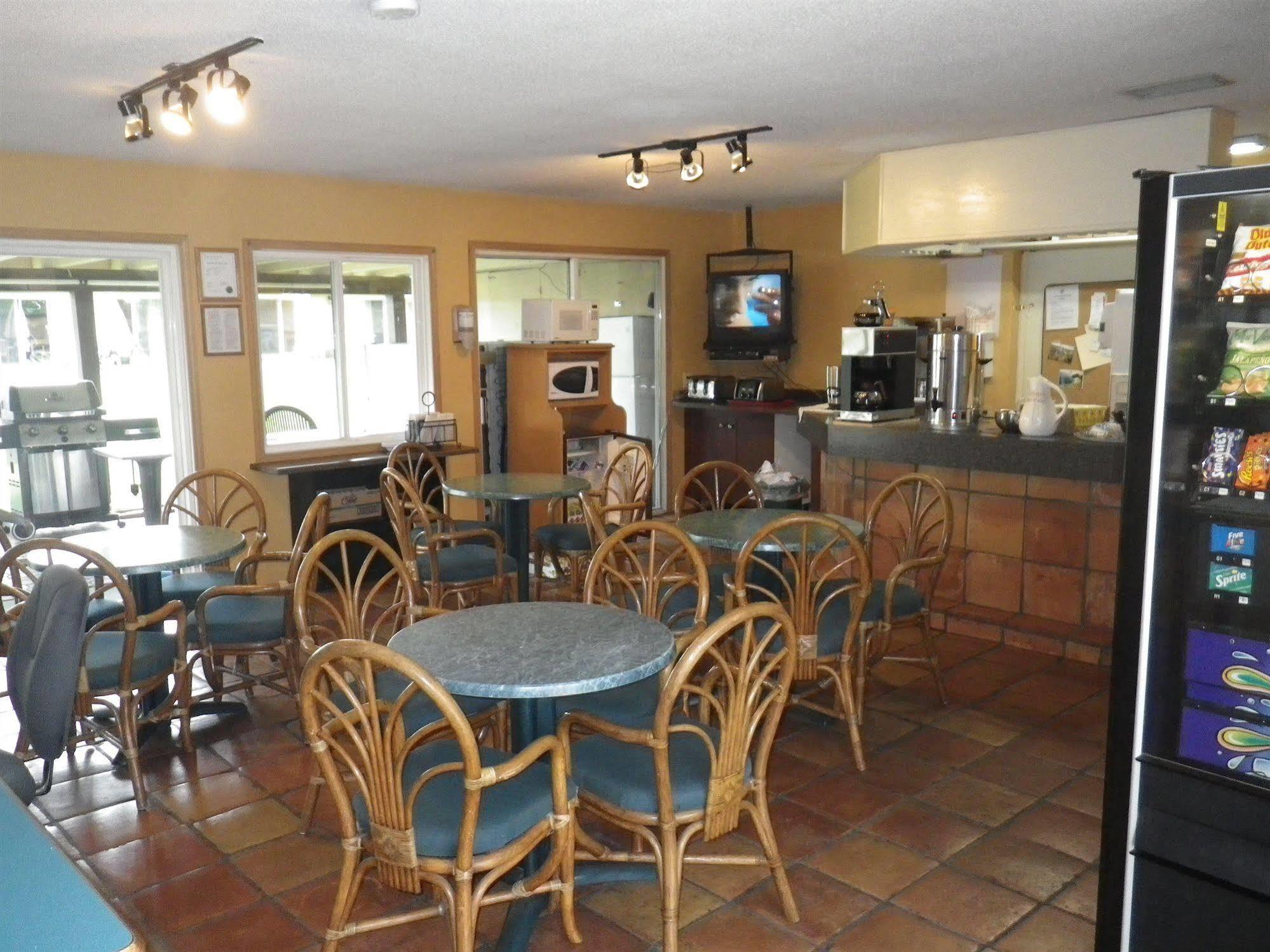 Okanagan Seasons 3*