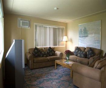 Hotel Okanagan Seasons